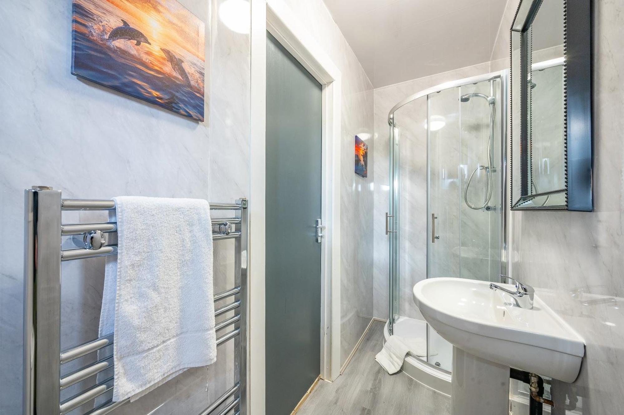 לידס *Rc246*For Your Relaxed & Cosy Stay + Free Parking מראה חיצוני תמונה